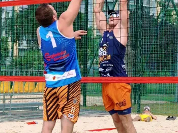 siatkówka plażowa na sp10 (13)