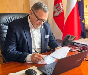 Ul. Podbipięty. Umowa na dokumentację podpisana.