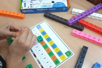 „Mała szkoła kluczem do przyszłości” – nowa jakość edukacji i nowoczesny sprzęt w SP nr 8 w Sieradzu