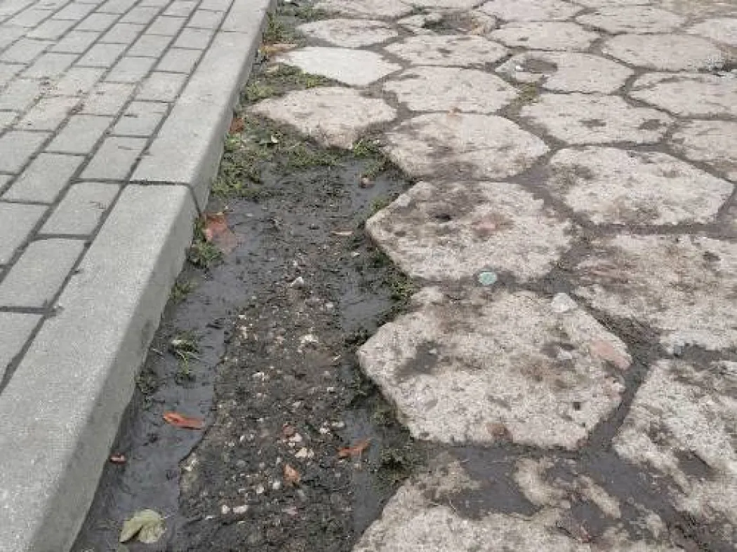 Przebudowa dróg wewnętrznych i parkingów przy ul. Powstańców Warszawy w Sieradzu
