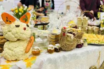 Smaki tradycji i blask regionu: Tradycyjna Wystawa Stołów Wielkanocnych w Sieradzu