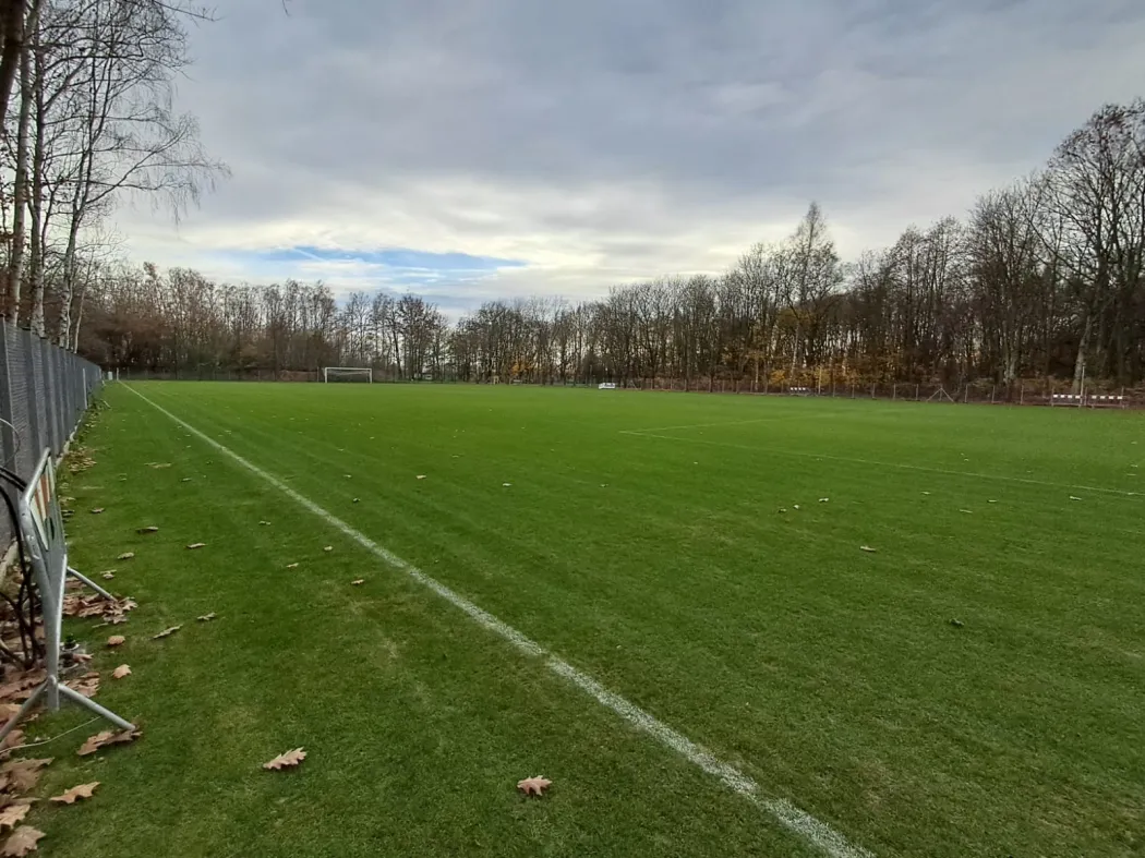 Modernizacja III płyty przy Miejskim Ośrodku Sportu i Rekreacji w Sieradzu – etap III budowa oświetlenia