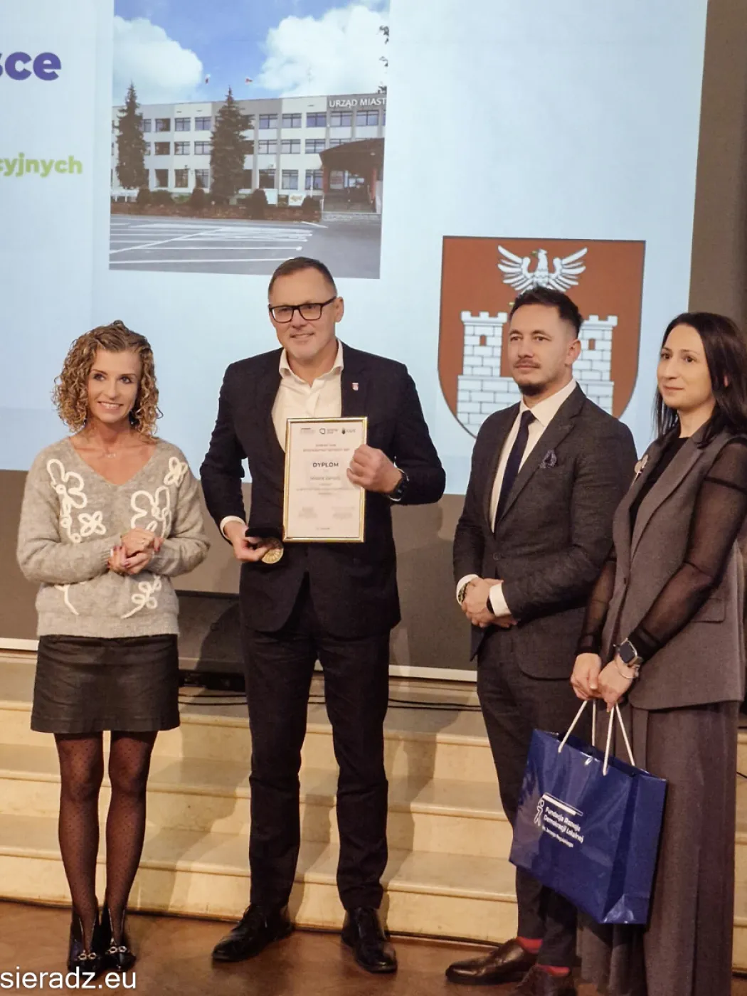 Sieradz w ścisłej czołówce