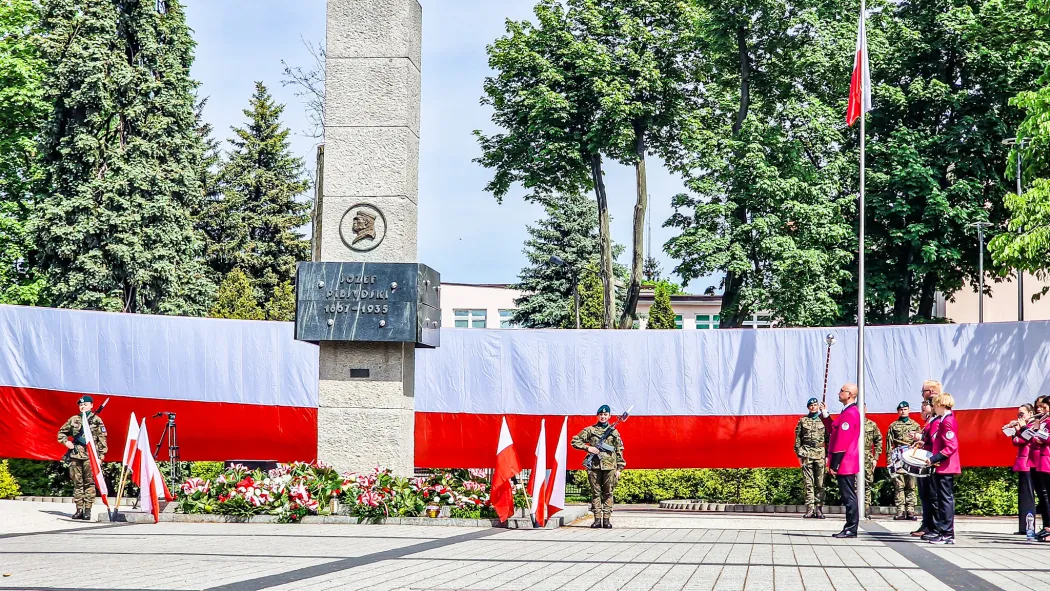 Spotkajmy się 3 maja pod pomnikiem Marszałka Piłsudskiego