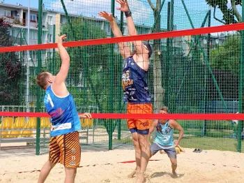 siatkówka plażowa na sp10 (8)